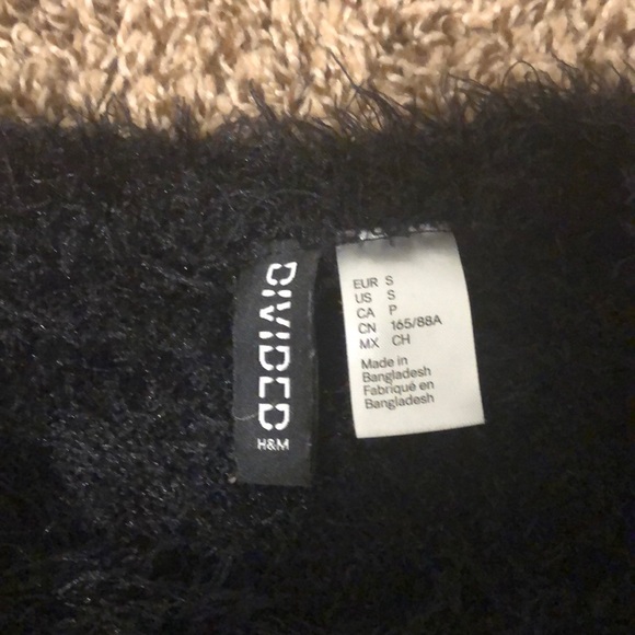 Furry sweater - Picture 2 of 3